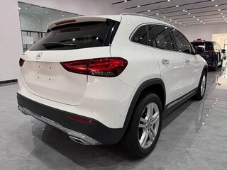 2022 Mercedes-Benz GLA 180 II (H247), белый, 2230000 рублей, вид 2