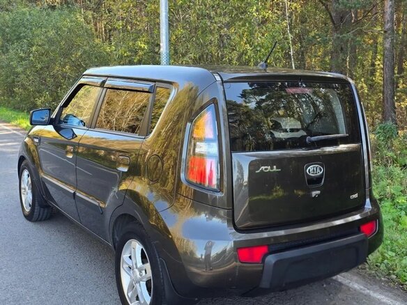 2010 Kia Soul I, коричневый - вид 4
