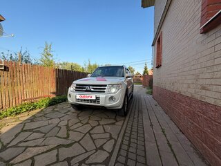 2014 Mitsubishi Pajero IV Рестайлинг 1, белый, 2230000 рублей, вид 4