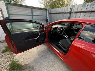 2013 Opel Astra GTC J Рестайлинг, красный, 1100000 рублей, вид 4