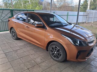 2018 Kia Rio IV, оранжевый, 1350000 рублей, вид 1