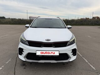2021 Kia Rio X IV Рестайлинг, белый, 1700000 рублей, вид 2