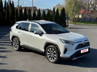 2022 Toyota RAV4 V (XA50), белый, 2790000 рублей, вид 3