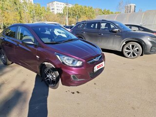 2013 Hyundai Solaris I, фиолетовый, 880000 рублей, вид 3