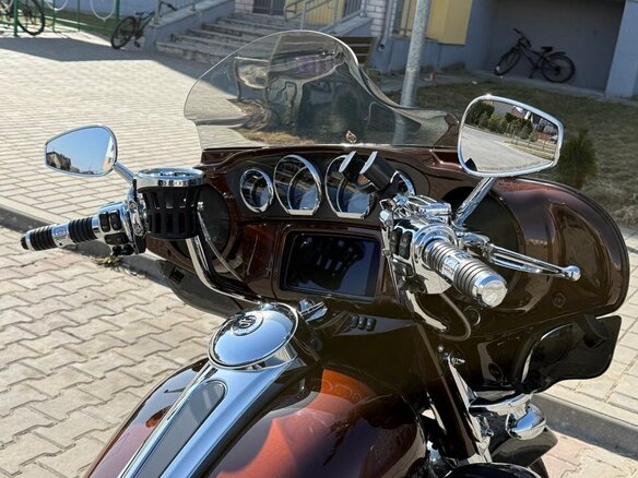 2019 Harley-Davidson Electra Glide, коричневый, 2050000 рублей - вид 8