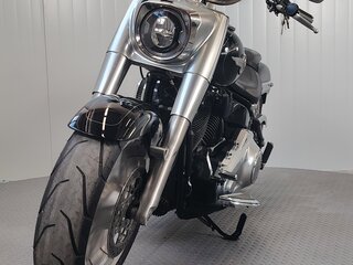 2020 Harley-Davidson Fat Boy, чёрный, 1929000 рублей, вид 3