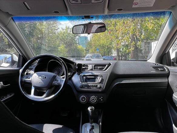 2014 Kia Rio 4-speed III, белый - вид 7