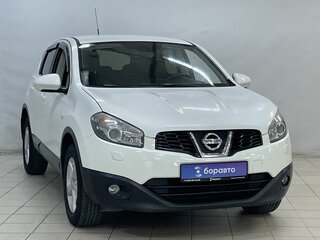 2012 Nissan Qashqai I Рестайлинг, белый, 1073000 рублей, вид 2