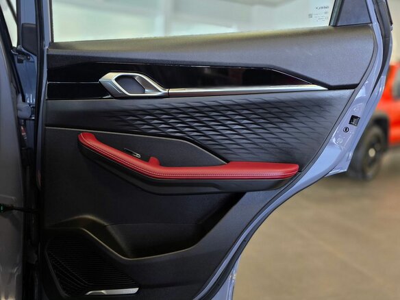 2026 Geely Coolray I Рестайлинг 2, серый, 2440000 рублей - вид 25