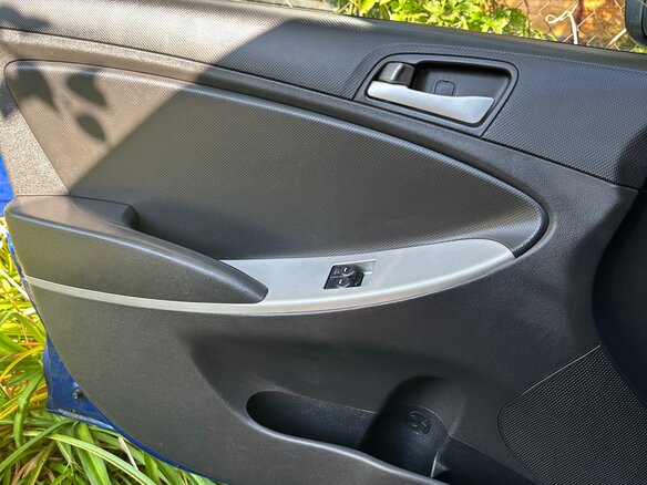 2013 Hyundai Solaris I, синий - вид 13