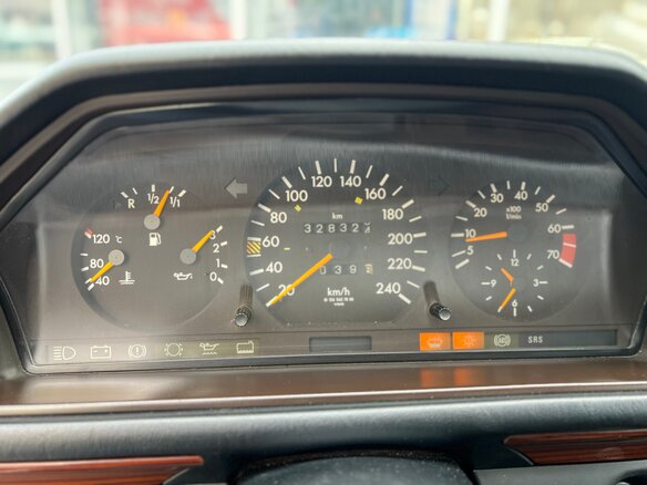 1995 Mercedes-Benz E-Класс 200 I (W124), чёрный, 875000 рублей - вид 11