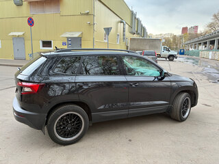 2021 Skoda Karoq I, чёрный, 2490000 рублей, вид 3