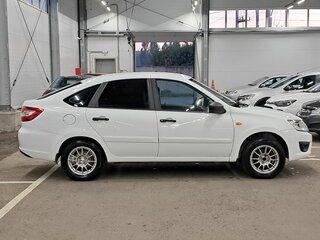 2016 Lada (ВАЗ) Granta I, белый, 420000 рублей, вид 4