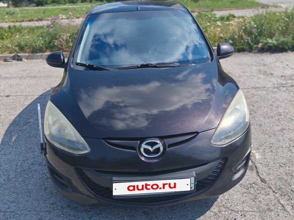 2011 Mazda 2 II Рестайлинг (DE2), пурпурный, 850000 рублей