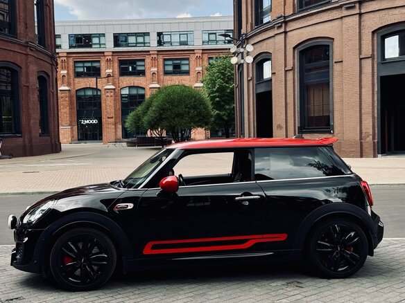 2018 Mini Hatch JCW III (F55/F56) Рестайлинг, чёрный, 2690000 рублей - вид 5