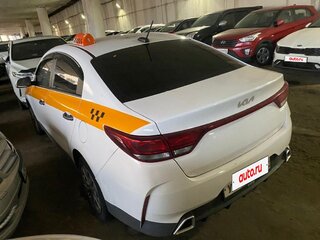 2021 Kia Rio IV Рестайлинг, белый, 880000 рублей, вид 2