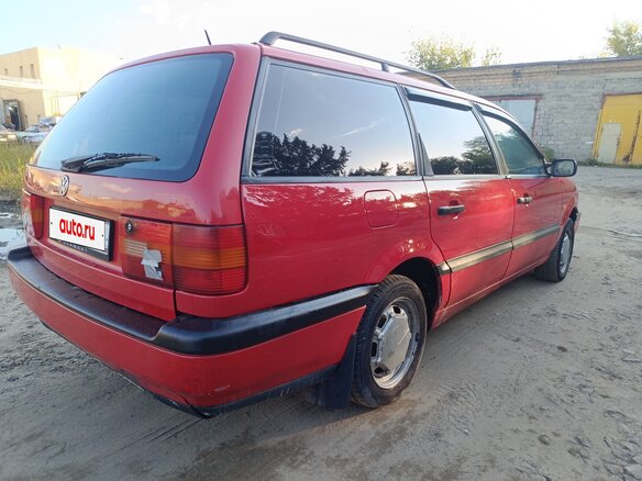 1995 Volkswagen Passat B4, красный, 220000 рублей - вид 1