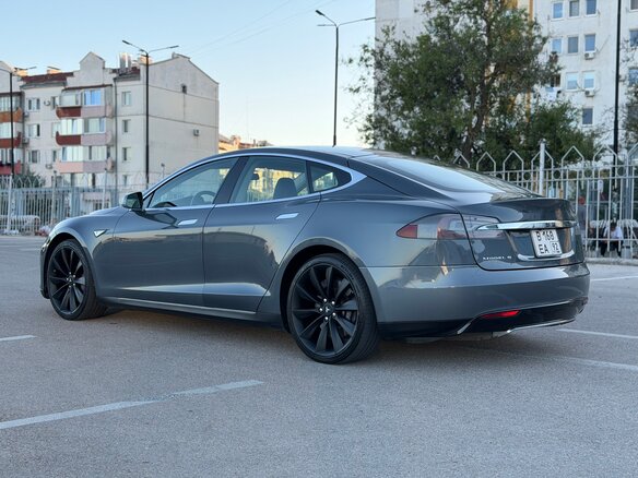 2012 Tesla Model S P85 I, серый - вид 6