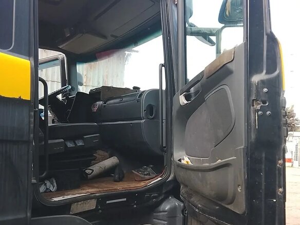 2008 Scania R-Series, чёрный, 990000 рублей - вид 11