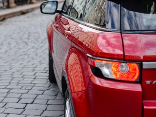 2013 Land Rover Range Rover Evoque 9-speed I, красный, 1990000 рублей, вид 4