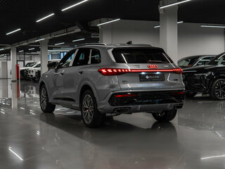2026 Audi Q5 L III (GU), серый, 6650000 рублей, вид 5