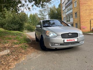 2007 Hyundai Verna II, серебристый, 395000 рублей, вид 3