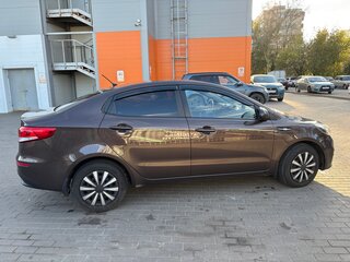 2015 Kia Rio III Рестайлинг, коричневый, 950000 рублей, вид 5