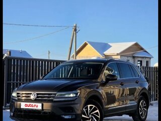2018 Volkswagen Tiguan II, коричневый, 2400000 рублей, вид 3