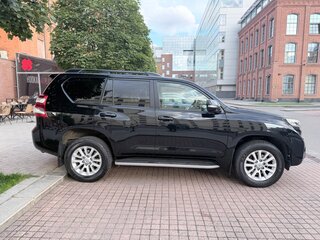 2016 Toyota Land Cruiser Prado 150 Series Рестайлинг 1, чёрный, 4200000 рублей, вид 4