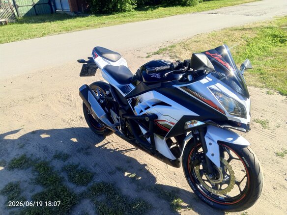 2014 Kawasaki Ninja 250R, белый, 330000 рублей - вид 3
