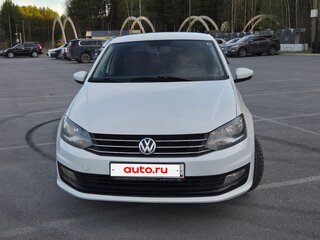 2016 Volkswagen Polo V Рестайлинг, белый, 890000 рублей, вид 1