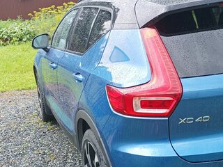 2021 Volvo XC40 I, синий, 3500000 рублей, вид 5