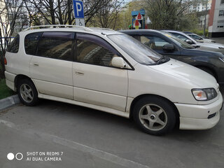 1999 Toyota Ipsum I (M10), белый, 480000 рублей, вид 2