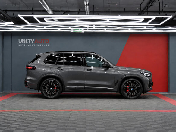2026 BMW X5 40d V (G65), серый, 16990000 рублей - вид 3