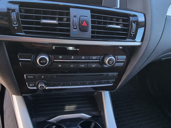 2017 BMW X3 18d II (F25) Рестайлинг, серебристый, 2100000 рублей - вид 13