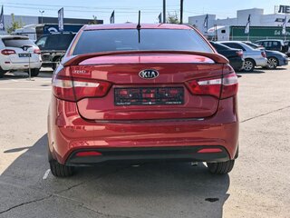 2013 Kia Rio 4-speed III, красный, 950000 рублей, вид 4