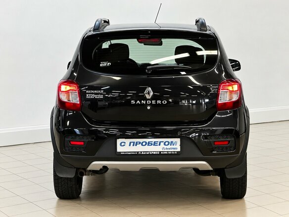 2015 Renault Sandero Stepway II, чёрный - вид 2
