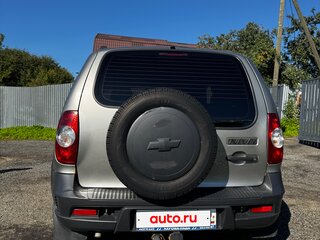 2013 Chevrolet Niva I Рестайлинг, коричневый, 600000 рублей, вид 5