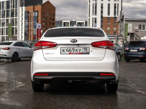 2017 Kia Cerato III Рестайлинг (Classic), белый - вид 5
