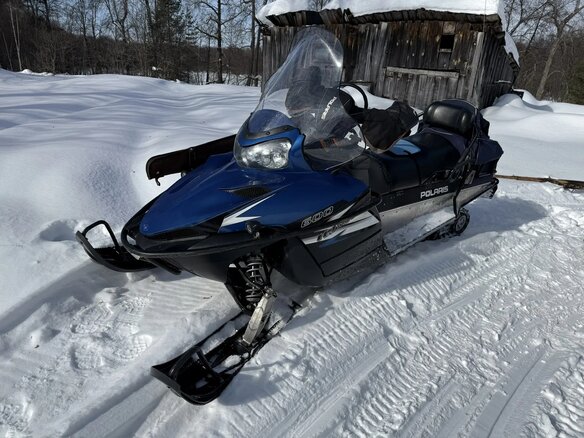 2013 Polaris Widetrak IQ, синий, 900000 рублей