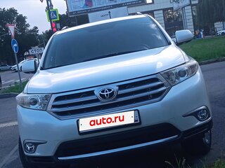 2010 Toyota Highlander II (XU40) Рестайлинг, белый, 1470000 рублей, вид 3
