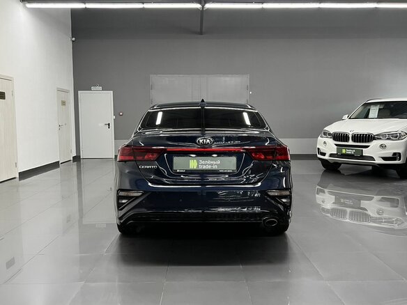 2021 Kia Cerato IV, синий, 1745000 рублей - вид 3