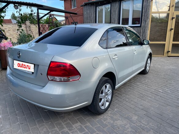 2013 Volkswagen Polo V, серебристый, 720000 рублей - вид 5