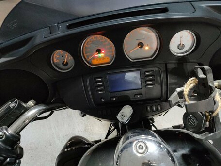 2014 Harley-Davidson Street Glide, чёрный, 1050000 рублей, вид 5