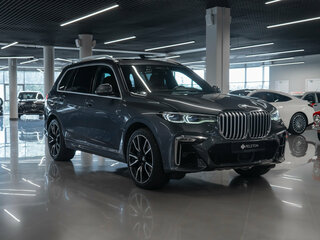 2020 BMW X7 30d I (G07), серый, 7490000 рублей, вид 2