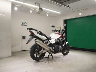 2010 Honda CB 1300, белый, 594000 рублей, вид 5