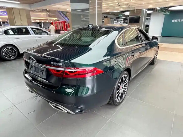 2024 Jaguar XF L II Рестайлинг, зелёный, 5579150 рублей - вид 3