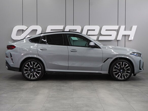 2023 BMW X6 40i III (G06) Рестайлинг, серый, 15899000 рублей - вид 4