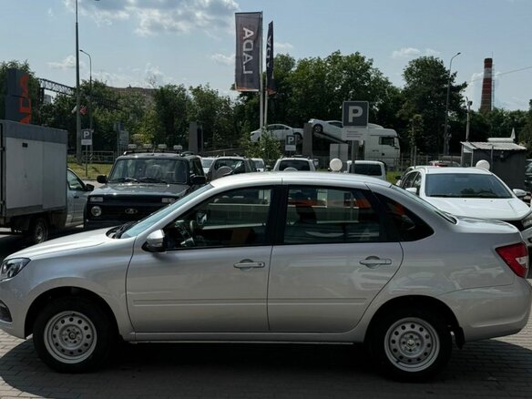 2026 Lada (ВАЗ) Granta I Рестайлинг, серебристый - вид 8