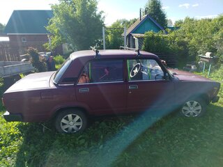 2002 Lada (ВАЗ) 2105, пурпурный, 90000 рублей, вид 2